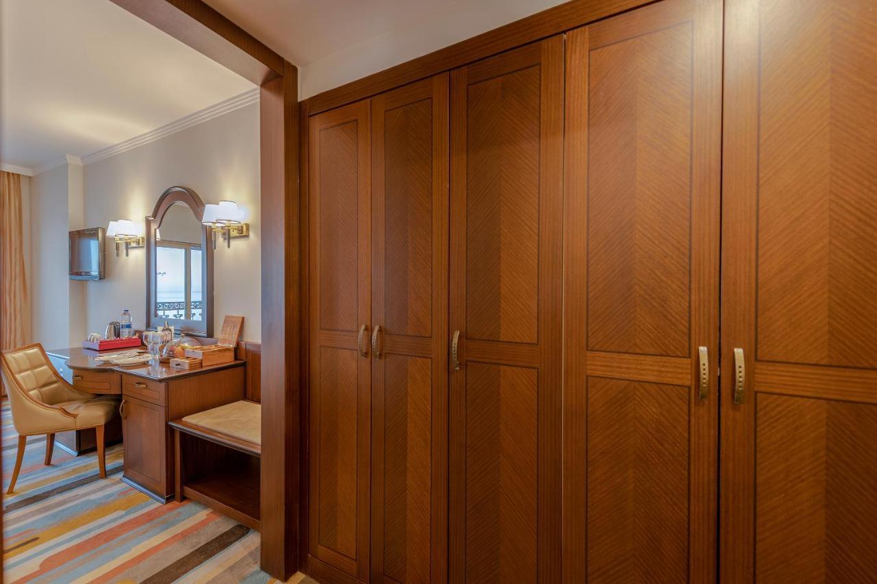 منتجع هارينغتون أنطاليا المظهر الخارجي الصورة A wardrobe